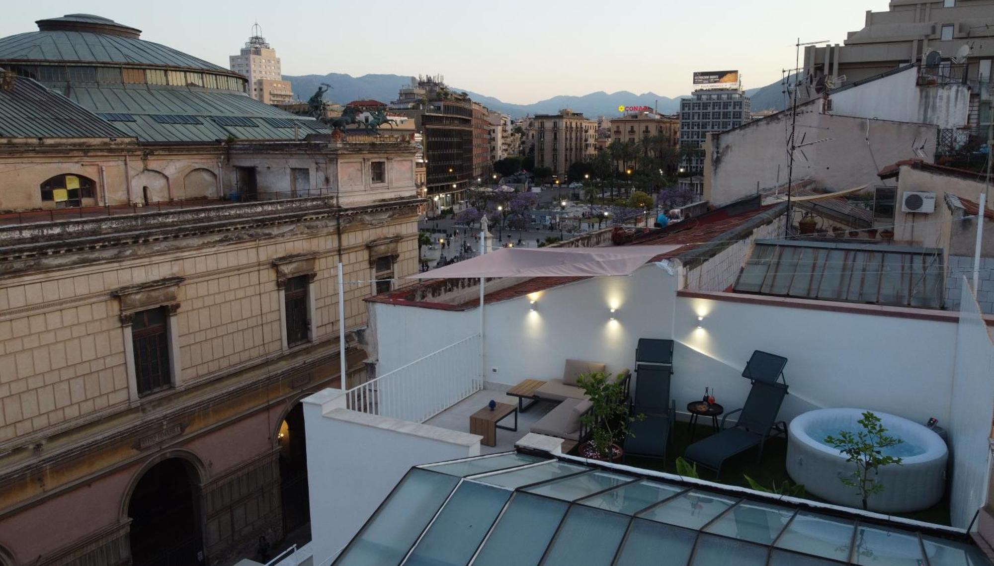Politeama'S Home - Luxury Apartment Palermo Exterior photo